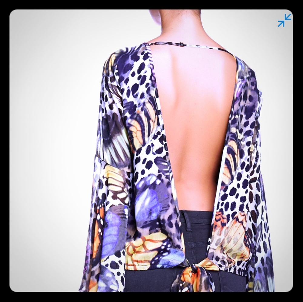 Beautiful backless exotic print blouse